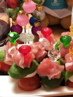 刺すだけ簡単!パクッと一口カプレーゼ-レシピのメイン写真