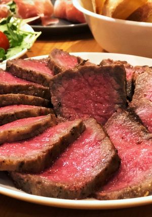 【オーブンで作る】簡単☆ローストビーフ-レシピのメイン写真