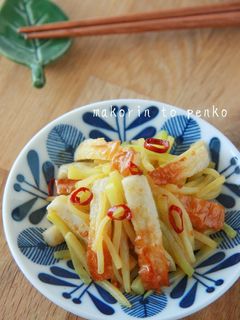 ブロッコリー茎と竹輪のペペロンチーノ炒め-レシピのメイン写真