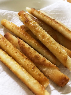 余った餃子の皮で!スティックシュガーパイ-レシピのメイン写真