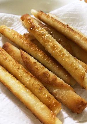 余った餃子の皮で！スティックシュガーパイ-レシピのメイン写真