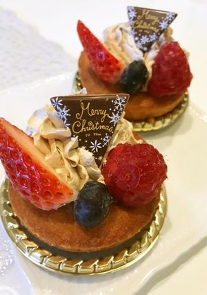 市販カスタードケーキでクリスマスケーキ-レシピのメイン写真