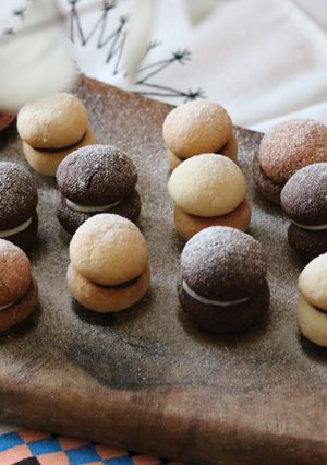 苺チョコ白　3色のスノーボールサンド-レシピのメイン写真