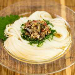 รูปของ サーディンの梅しそそうめん