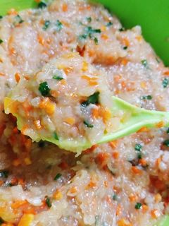 簡単★ふわっふわな鶏団子【お鍋にどうぞ】-レシピのメイン写真