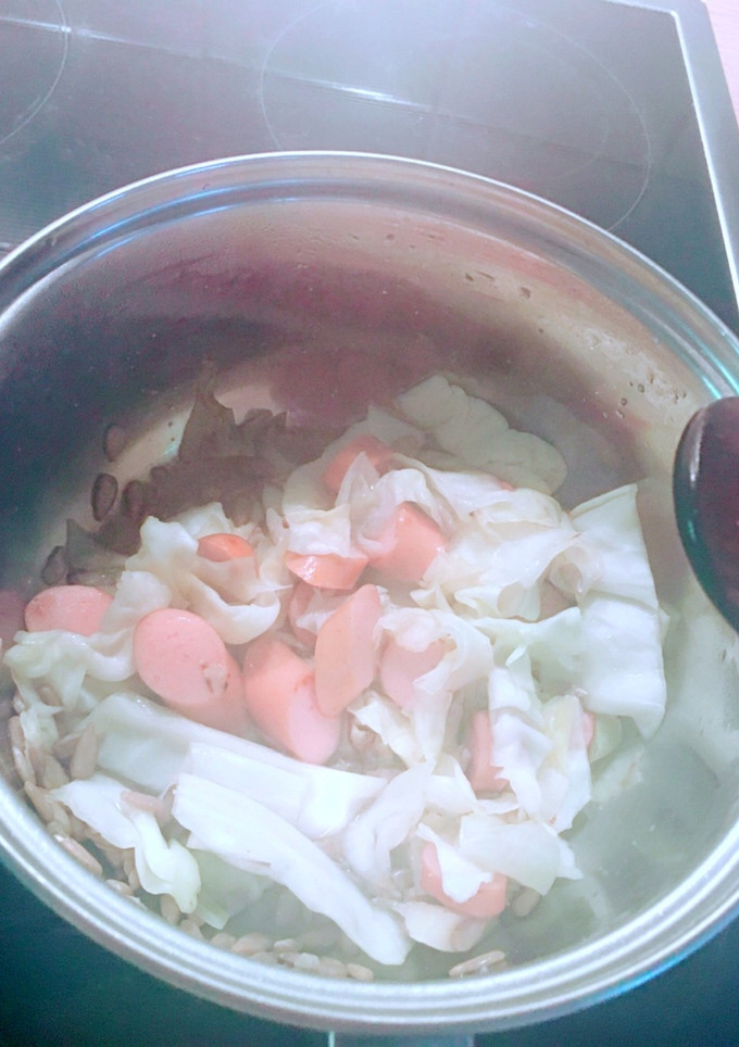 簡単！キャベツとソーセージの炒め物-レシピのメイン写真