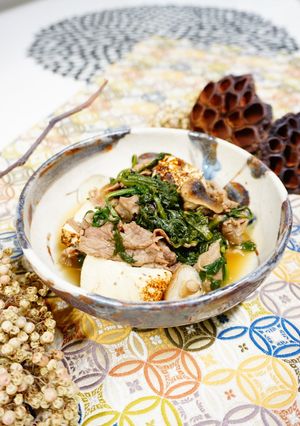 【春菊と牛肉、焼き豆腐のすき焼き煮込】-レシピのメイン写真