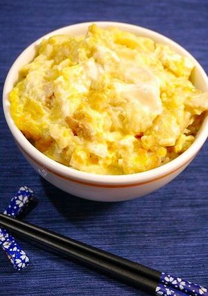 簡単！唐揚げリメイク☆クリーム親子丼-レシピのメイン写真
