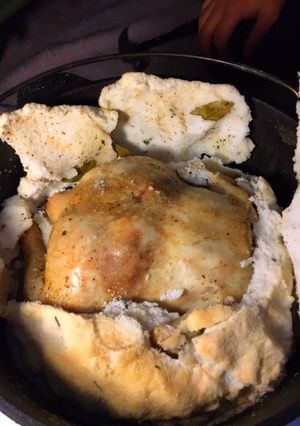 【キャンプ飯】ダッチオーブンで丸鶏の塩釜-レシピのメイン写真