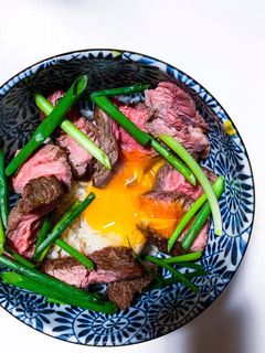 和風ローストビーフ丼〜卵黄のせ♪-レシピのメイン写真