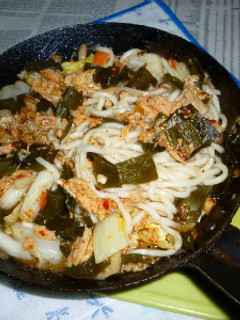 きのこ野菜MIX鮭あらのほぐし焼きうどん-レシピのメイン写真