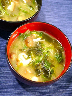 簡単!水菜と椎茸のお味噌汁☆鶏風味-レシピのメイン写真
