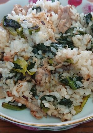 美味です✨豚肩ロースと小松菜と椎茸の炒飯-レシピのメイン写真