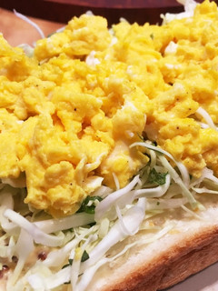 チーズ入りふわふわたまごのオープンサンド-レシピのメイン写真