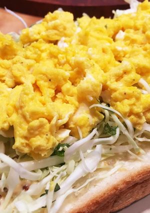 チーズ入りふわふわたまごのオープンサンド-レシピのメイン写真