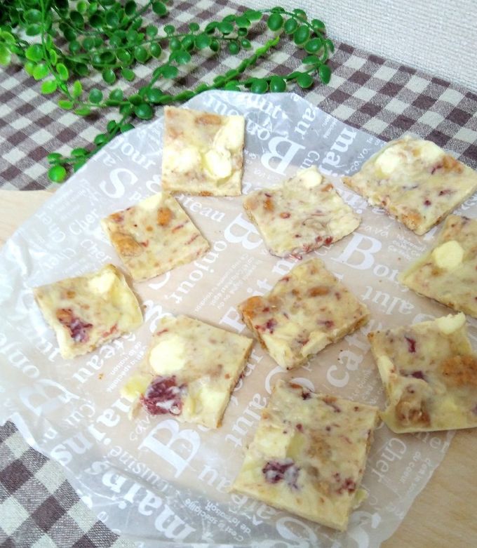 ストロベリーチーズケーキ風*白い生チョコ-レシピのメイン写真