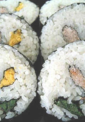 スケトウダラのそぼろ春の巻きずし-レシピのメイン写真