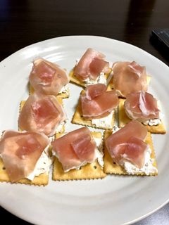 5分でおつまみ♩クリームチーズと生ハム-レシピのメイン写真