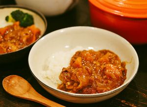 ホーロー鍋で作る！トマト入り無水カレー-レシピのメイン写真