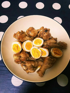 ゆで卵と鶏手羽のにんにく煮-レシピのメイン写真