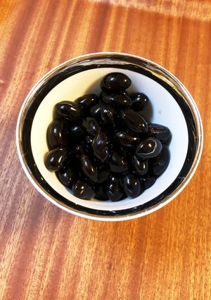 黒豆 ツヤツヤふっくら♪(一晩つけます)-レシピのメイン写真