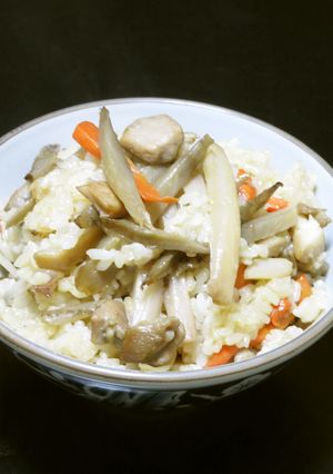 蓮根と鶏肉入りキンピラゴボウの炊きおこわ-レシピのメイン写真