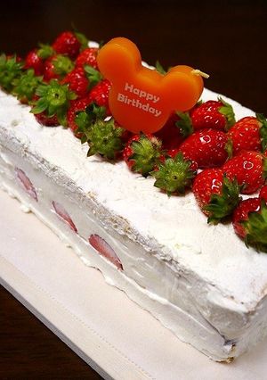 簡単！薄焼きスポンジ☆バースデーケーキ-レシピのメイン写真