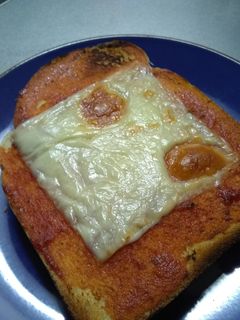 ピザソース不要!簡単ピザトースト-レシピのメイン写真