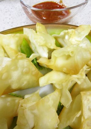 チーズとアボカドのワンタン揚げ-レシピのメイン写真