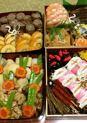 2019年おせちの盛り付け方-レシピのメイン写真