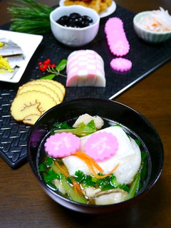 簡単!鶏ももと小松菜のお雑煮-レシピのメイン写真