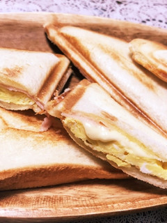 ハムとチーズと卵のホットサンド-レシピのメイン写真