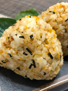 ☆やみつきおにぎり!のりたまバター♪-レシピのメイン写真
