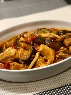 簡単!鶏肉とナスのトマト煮込み♡-レシピのメイン写真