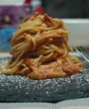 お餅とモッツァレラのトマトパスタ