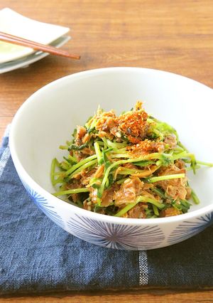 簡単☆サバ缶と豆苗のピリ辛七味ごま和え-レシピのメイン写真