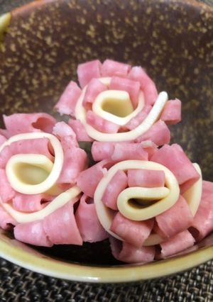 ☆お弁当に！ハムとチーズのお花♪-レシピのメイン写真