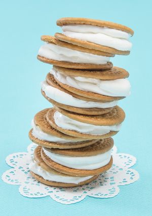 マシュマロとビスケットのタワー-レシピのメイン写真