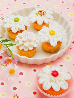 お祝いにピッタリ!フラワーカップケーキ-レシピのメイン写真