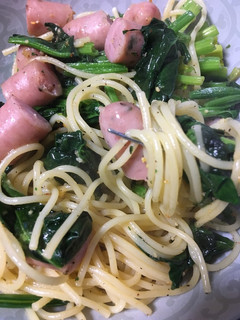 超簡単、ソーセージほうれん草パスタ-レシピのメイン写真