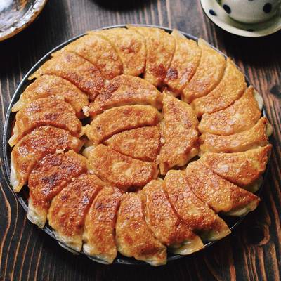 基本からアレンジまで！思わずつくりたくなる「餃子の 手作り」のレシピ集 | クックパッド