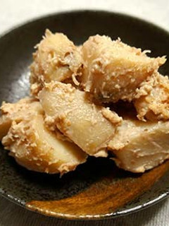 煮物をリメイク!里芋のくるみ和え-レシピのメイン写真