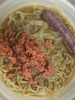 シャケフレ&ウィンナー入り味噌ラーメン-レシピのメイン写真
