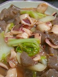 食感が楽しい!こんにゃくとイカのうま煮-レシピのメイン写真