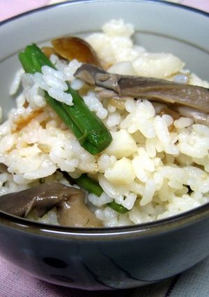 うどんスープで簡単炊き込みご飯-レシピのメイン写真