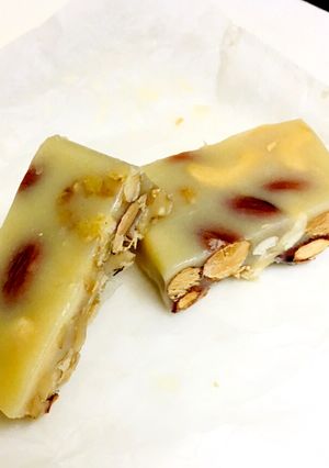ナッツいっぱいのホワイト生チョコ-レシピのメイン写真