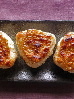 くるみ味噌の焼きおにぎり-レシピのメイン写真