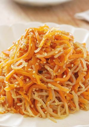食材2つ◎にんじんと白滝の中華風ごま炒め-レシピのメイン写真