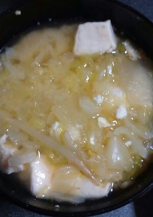 キャベツともやしと豆腐と大根の味噌汁-レシピのメイン写真