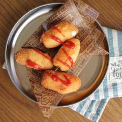 รูปของ 食べて楽しい！のび～るミニチーズハットク